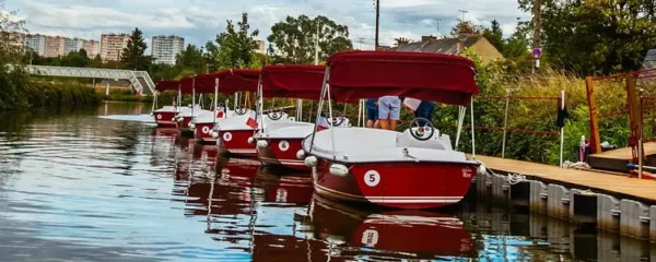 reservez un tour en bateau pour une experience pittoresque a Rennes