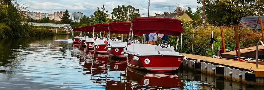 reservez un tour en bateau pour une experience pittoresque a Rennes