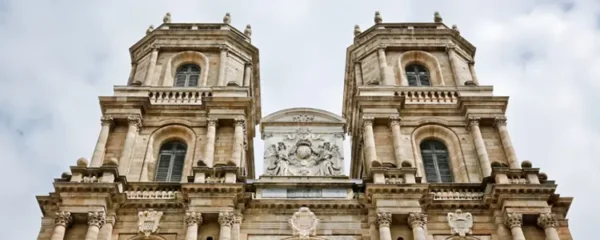 la cathedrale Saint-Pierre a Rennes