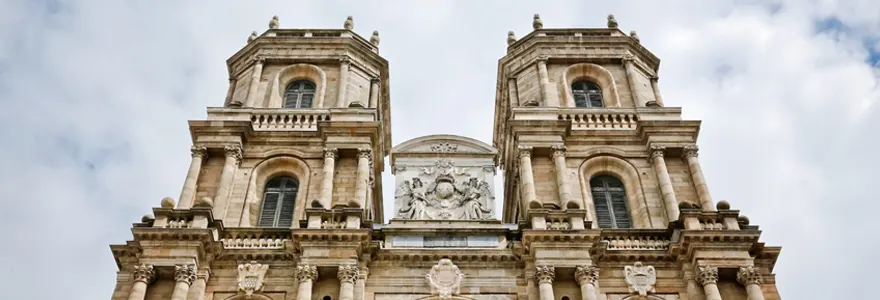 la cathedrale Saint-Pierre a Rennes